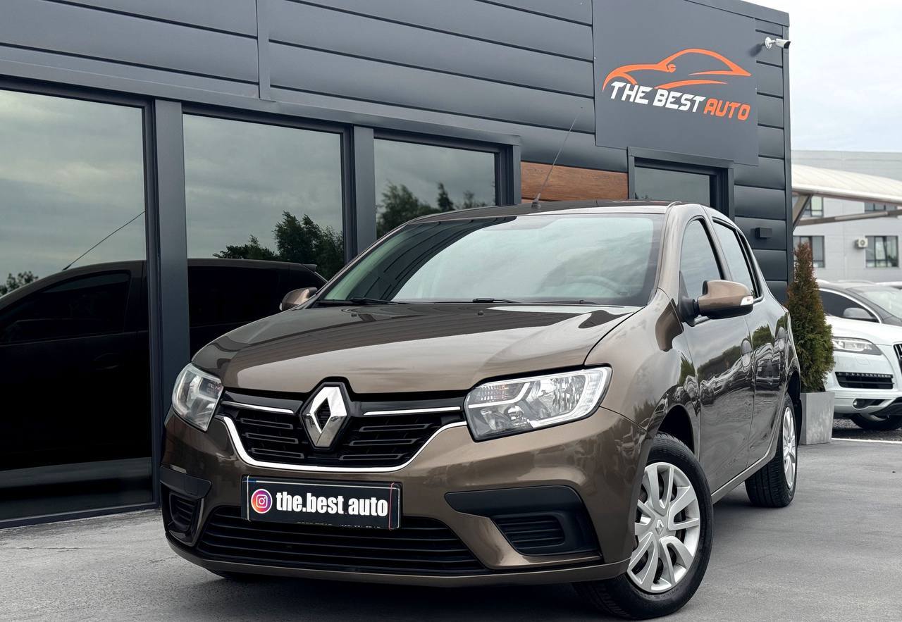 Renault Sandero - фото 1
