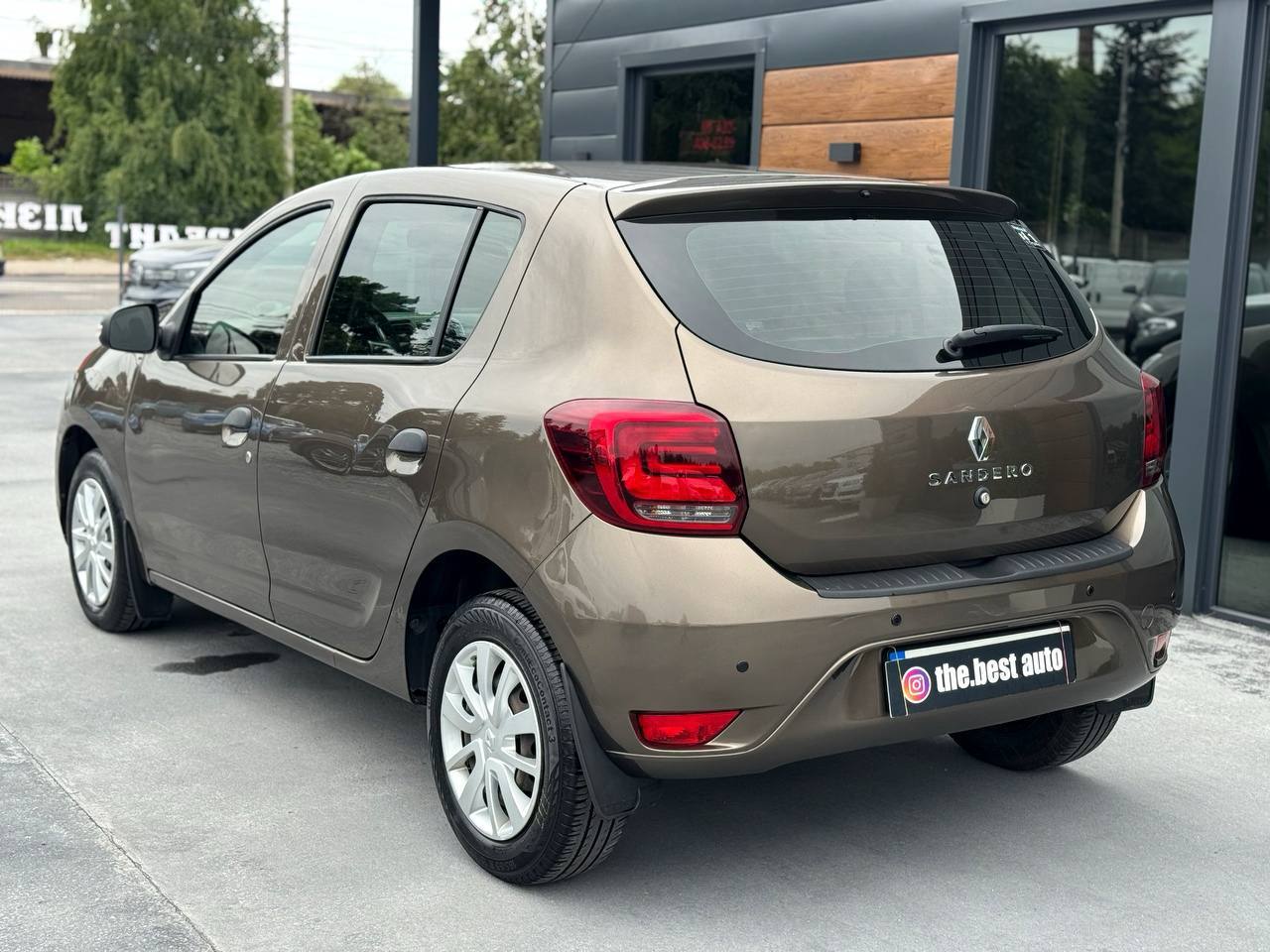 Renault Sandero - фото 15