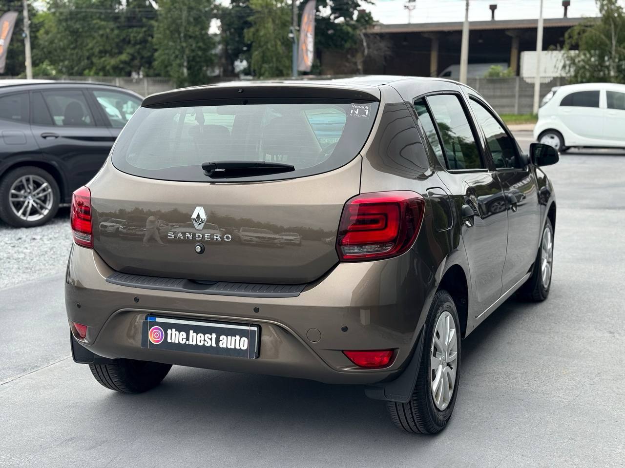 Renault Sandero - фото 13