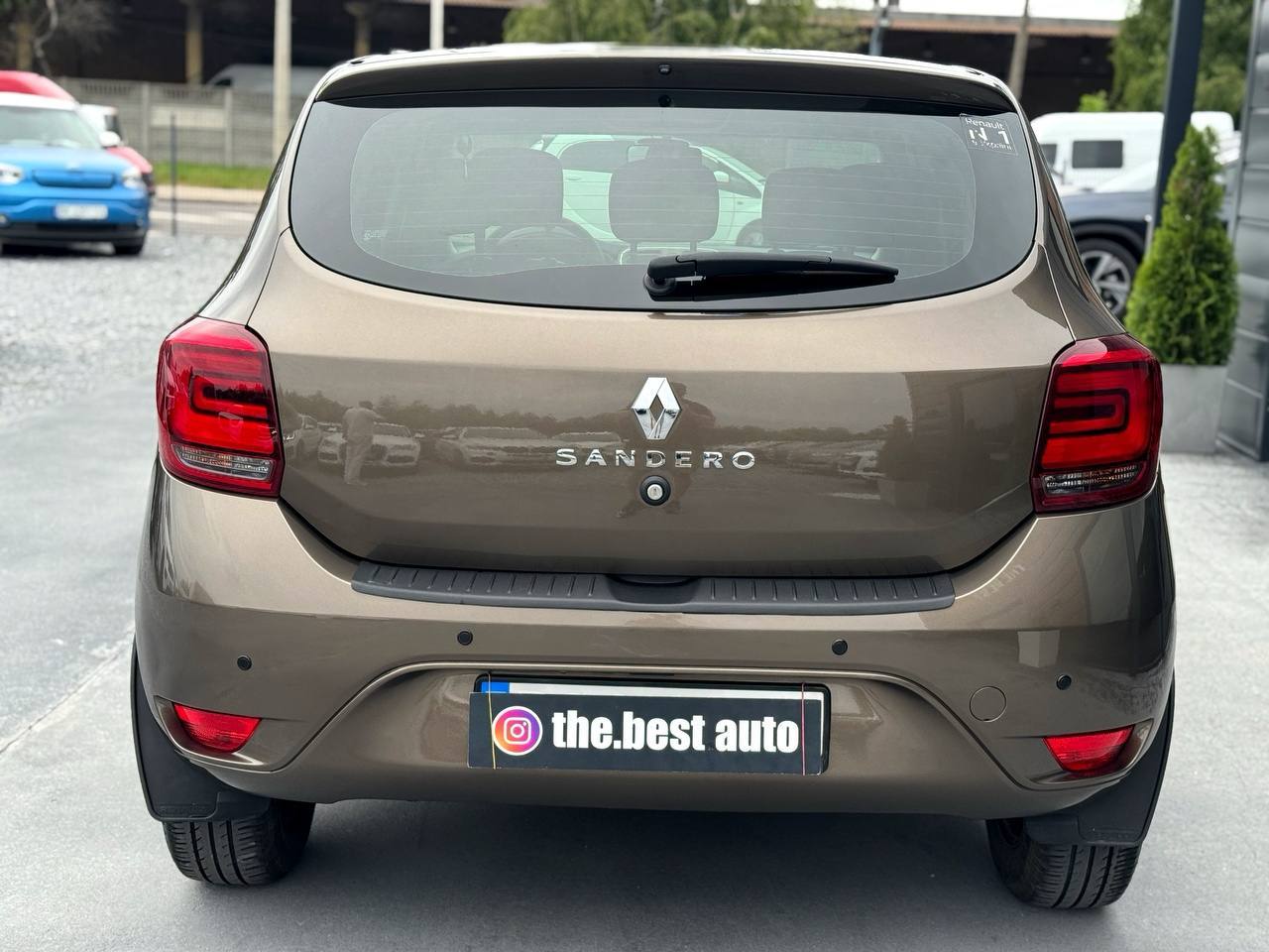 Renault Sandero - фото 14