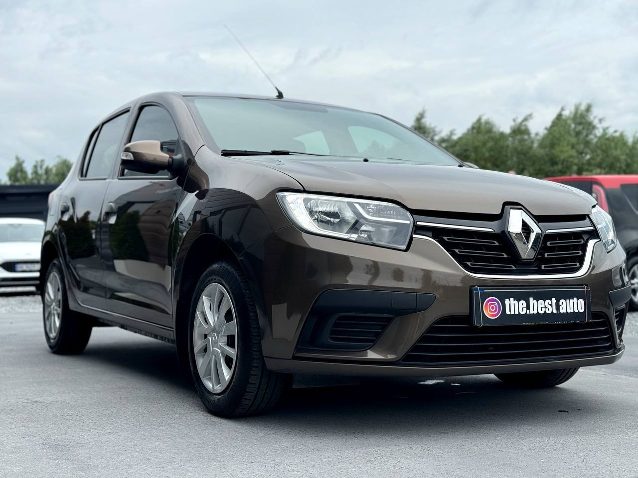 Renault Sandero - фото 12