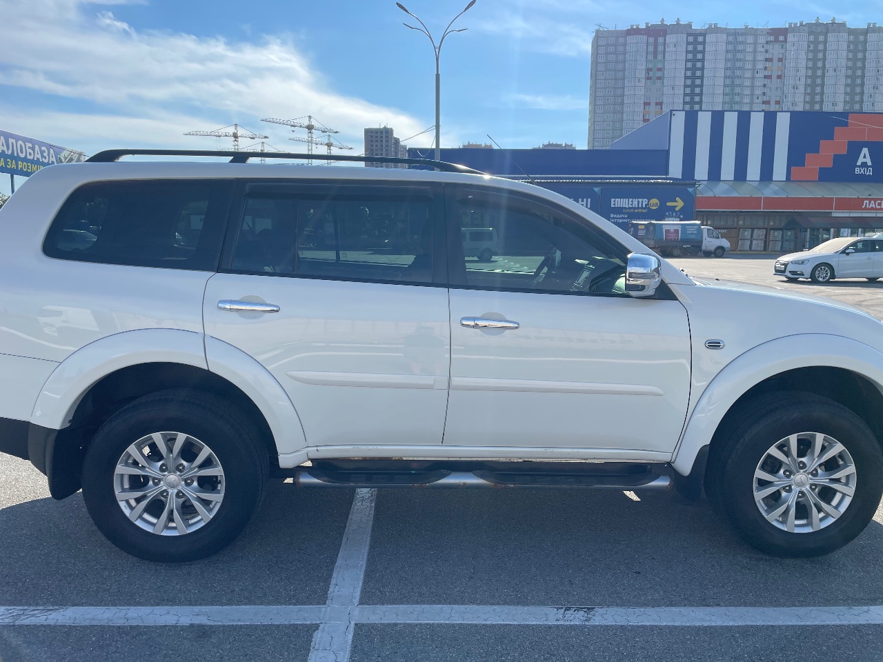 Mitsubishi Pajero Sport - фото 3