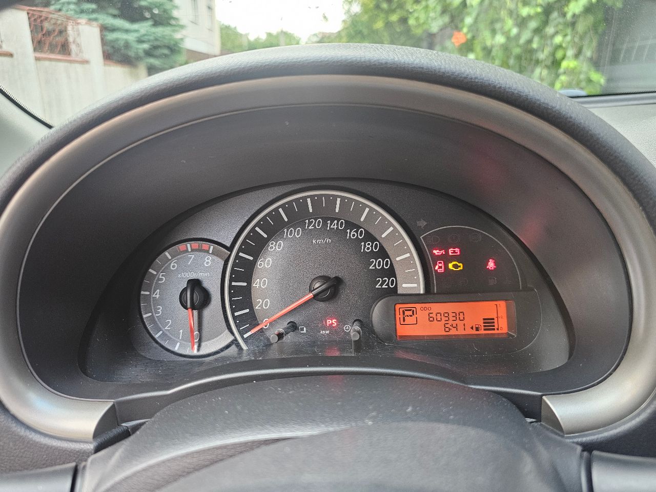 Nissan Micra - фото 14