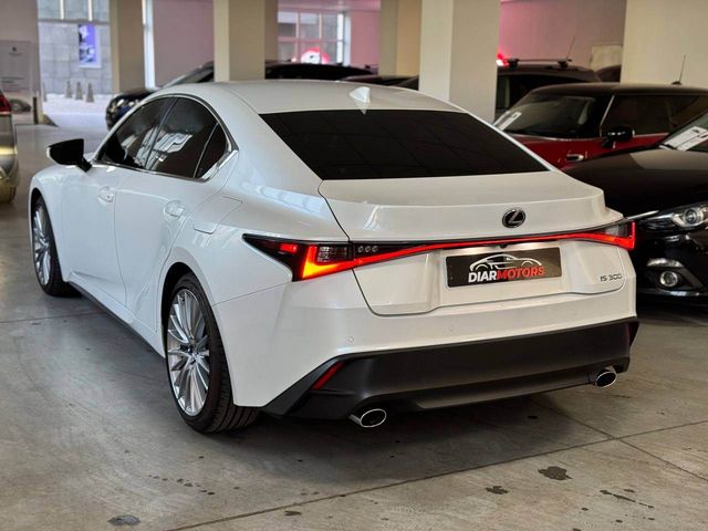 Lexus IS - фото 3