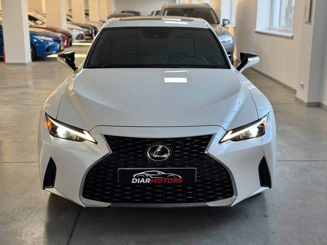 Lexus IS - фото 2