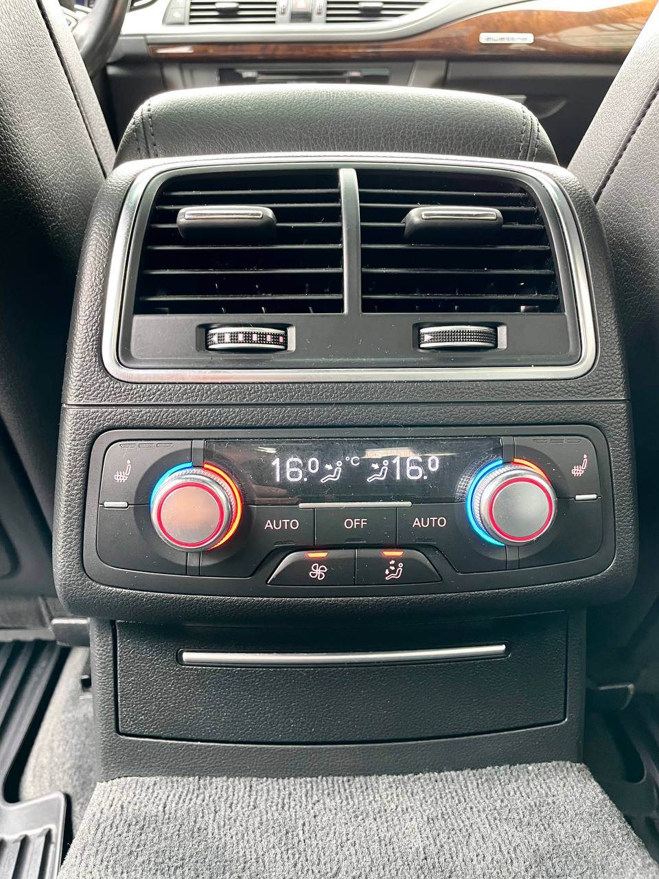 Audi A7 - фото 12