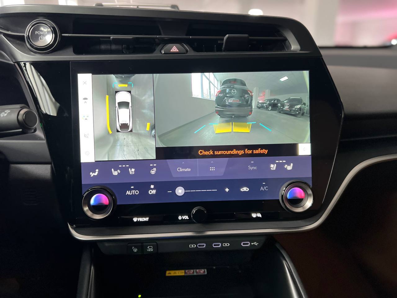 Lexus RZ - фото 7