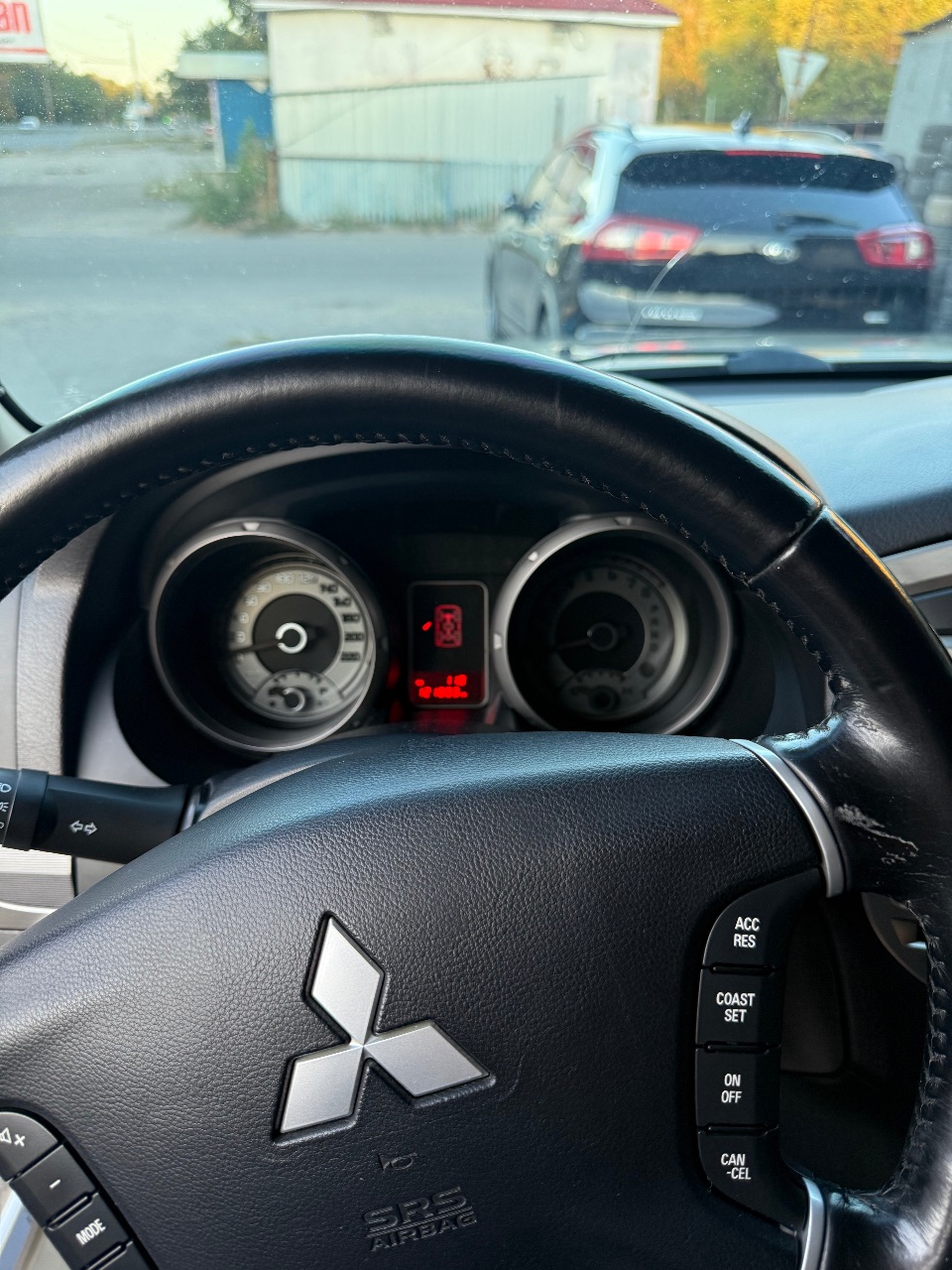 Mitsubishi Pajero - фото 8