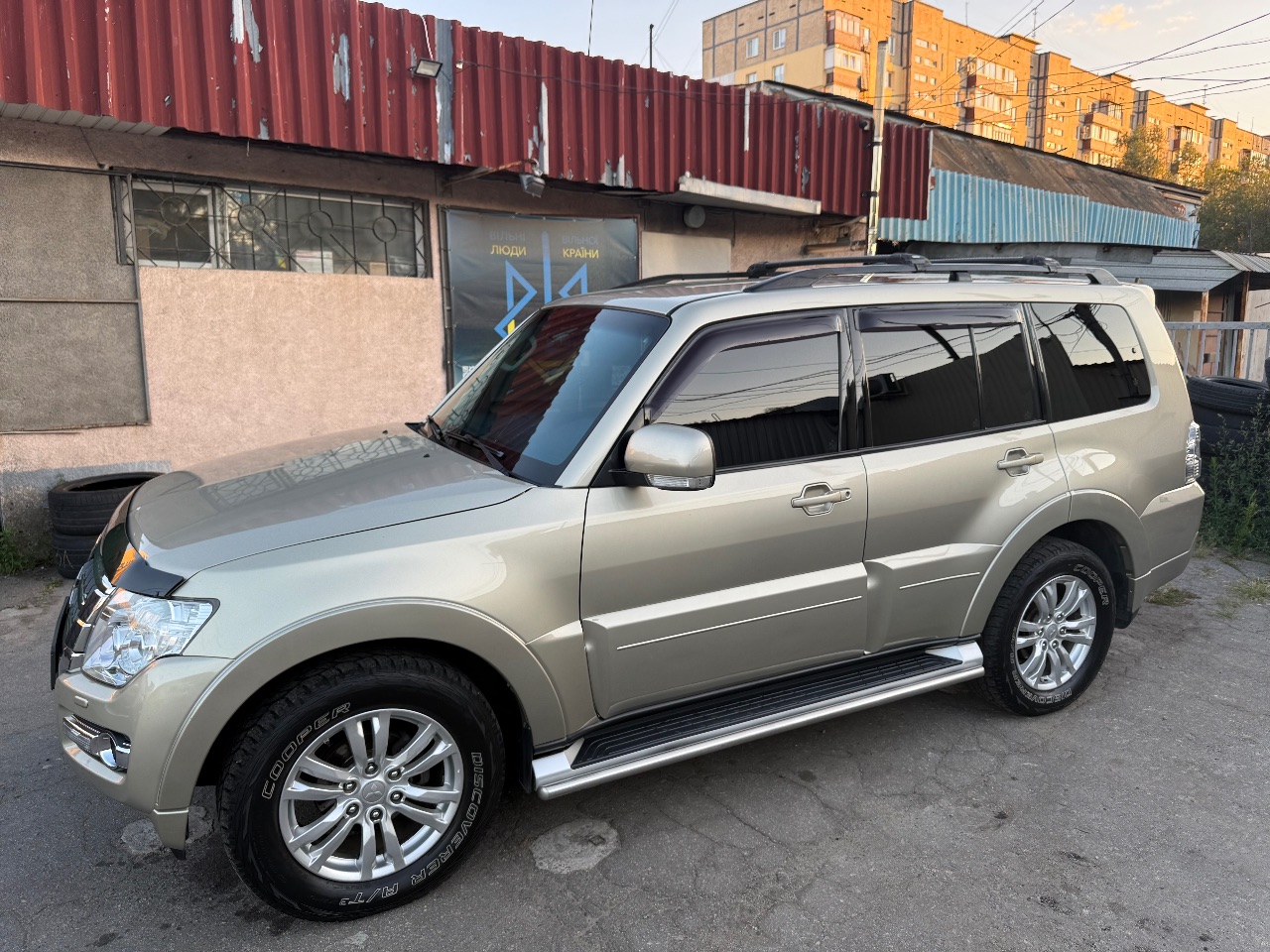 Mitsubishi Pajero - фото 4