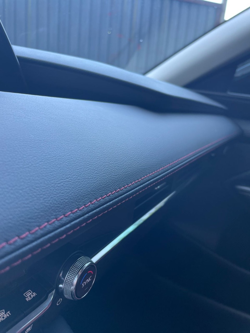 Mazda 3 - фото 14