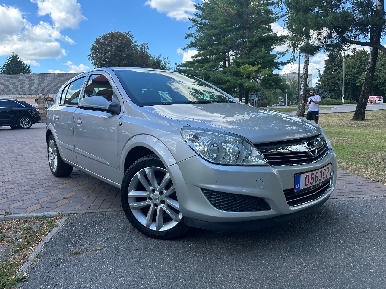 Opel Astra - фото 10