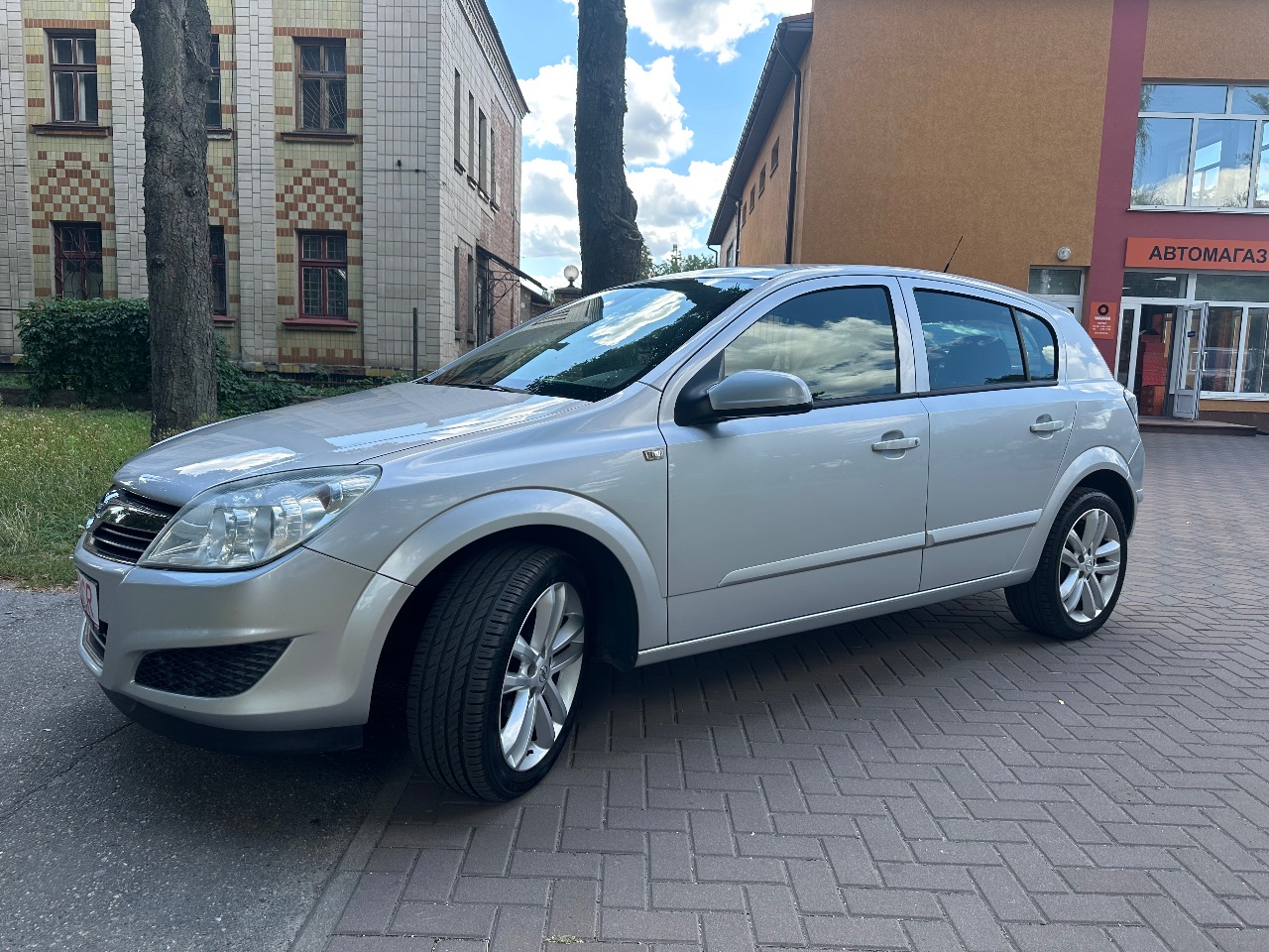 Opel Astra - фото 1