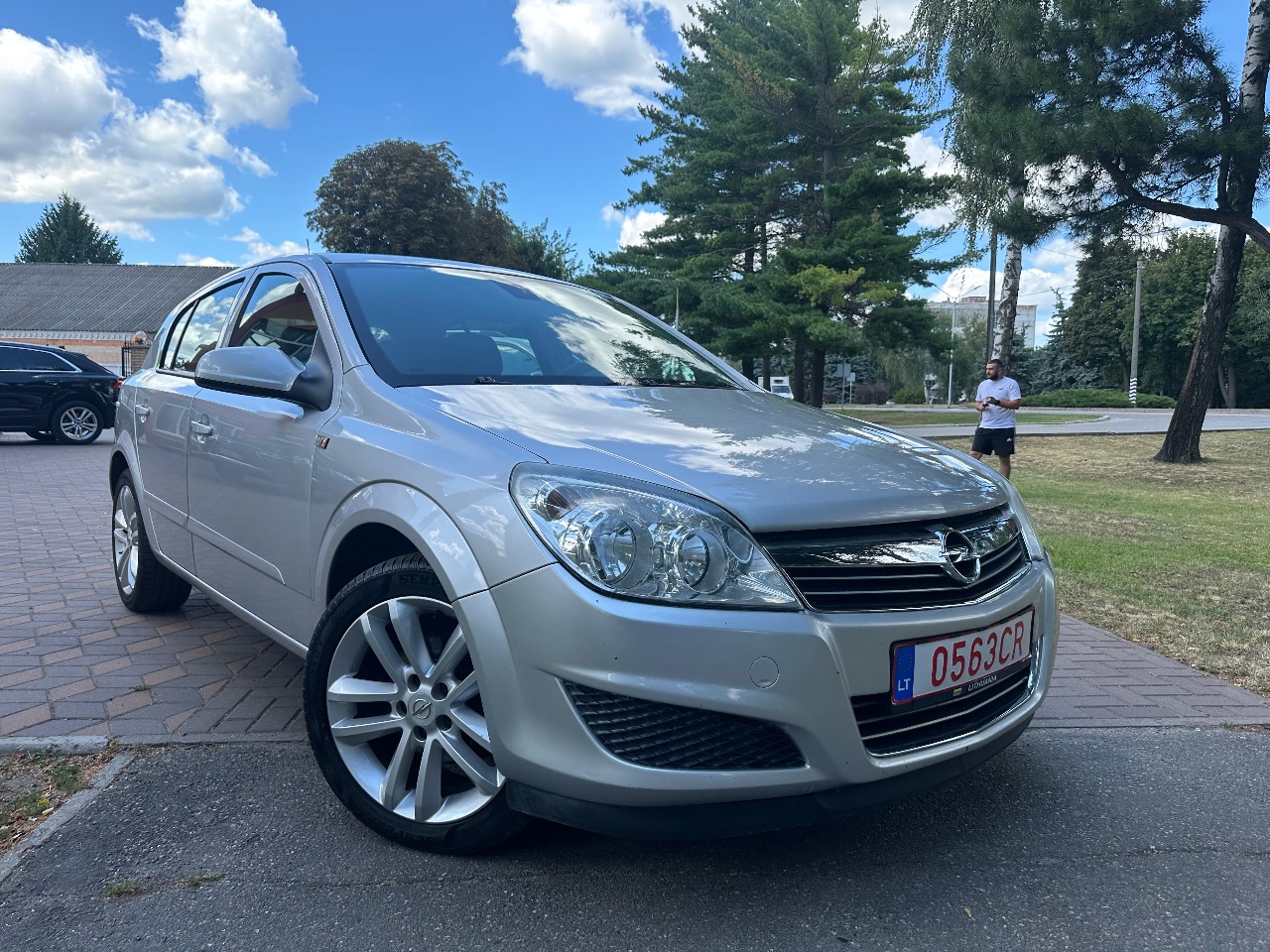 Opel Astra - фото 7