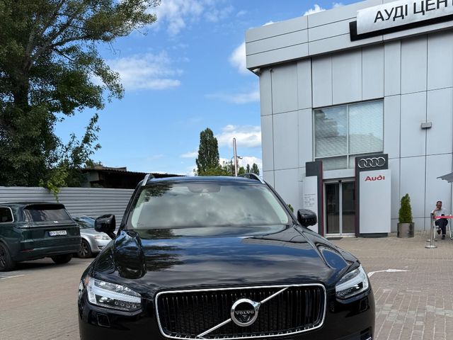 Volvo XC90 - фото 1