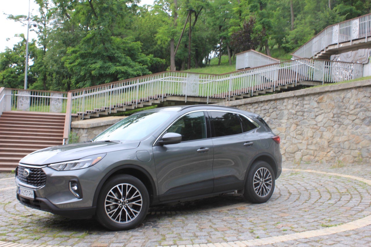 Ford Escape - фото 9