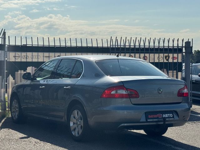 Skoda Superb - фото 4