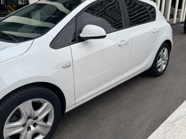 Opel Astra - фото 3