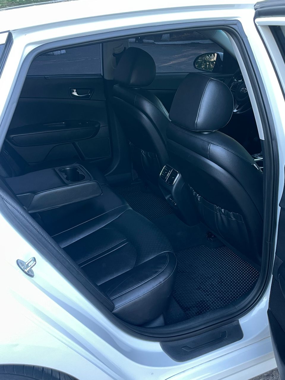 Kia Optima - фото 17