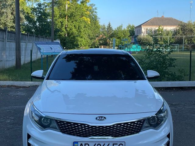 Kia Optima - фото 1