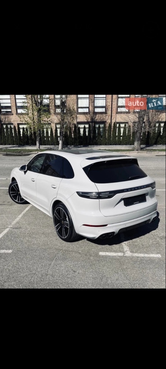 Porsche Cayenne - фото 8