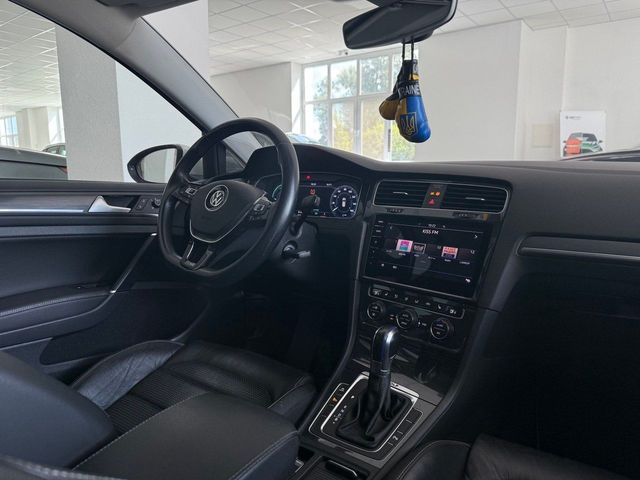 Volkswagen Golf - фото 5