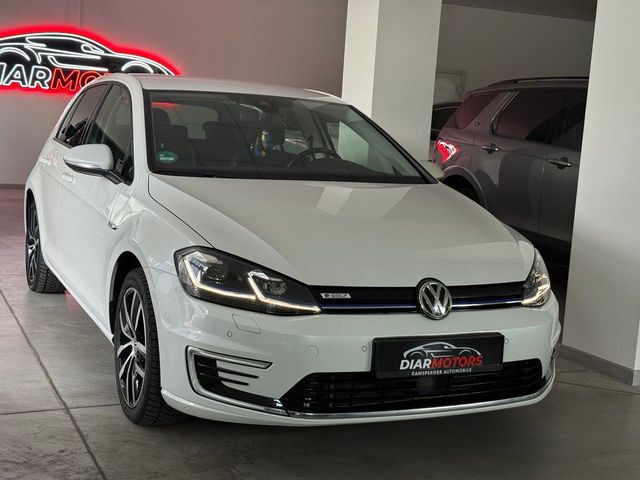 Volkswagen Golf - фото 3