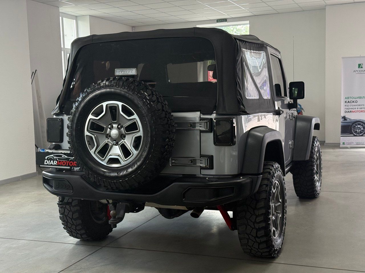 Jeep Wrangler - фото 3