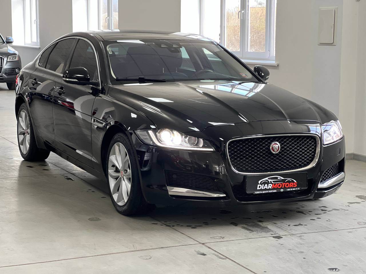 Jaguar XF - фото 1