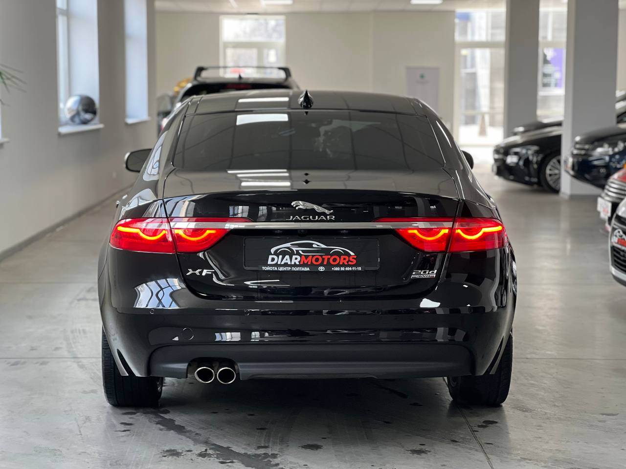 Jaguar XF - фото 4