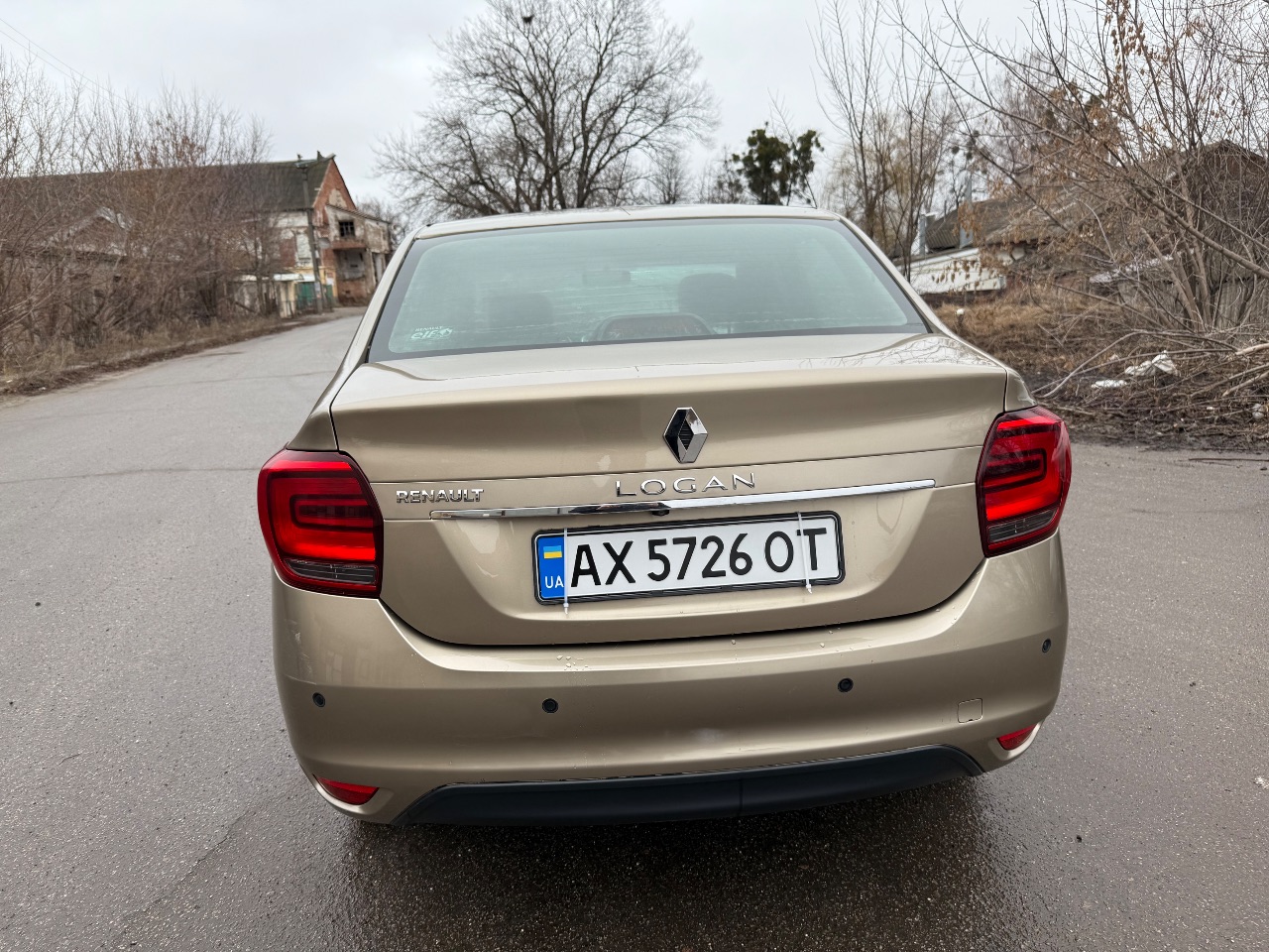 Renault Logan - фото 5