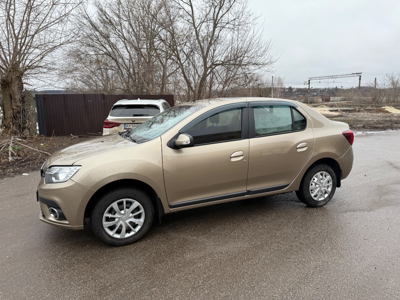 Renault Logan - фото 6