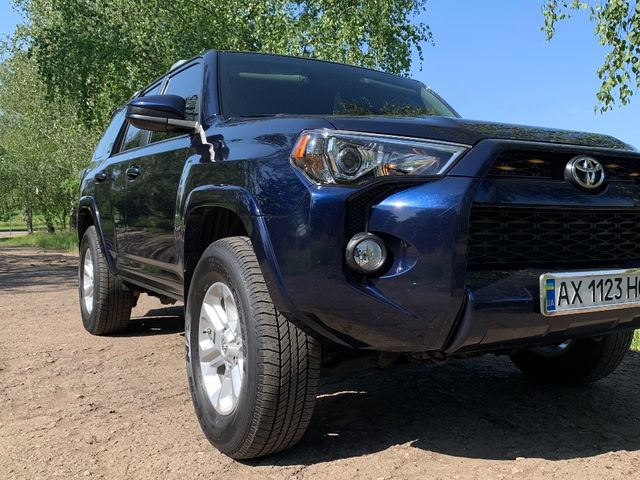 Toyota 4Runner - фото 1