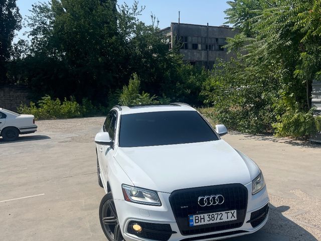 Audi Q5 - фото 1