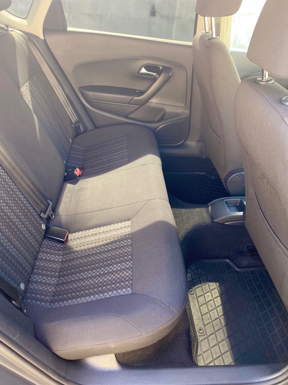 Volkswagen Polo - фото 17