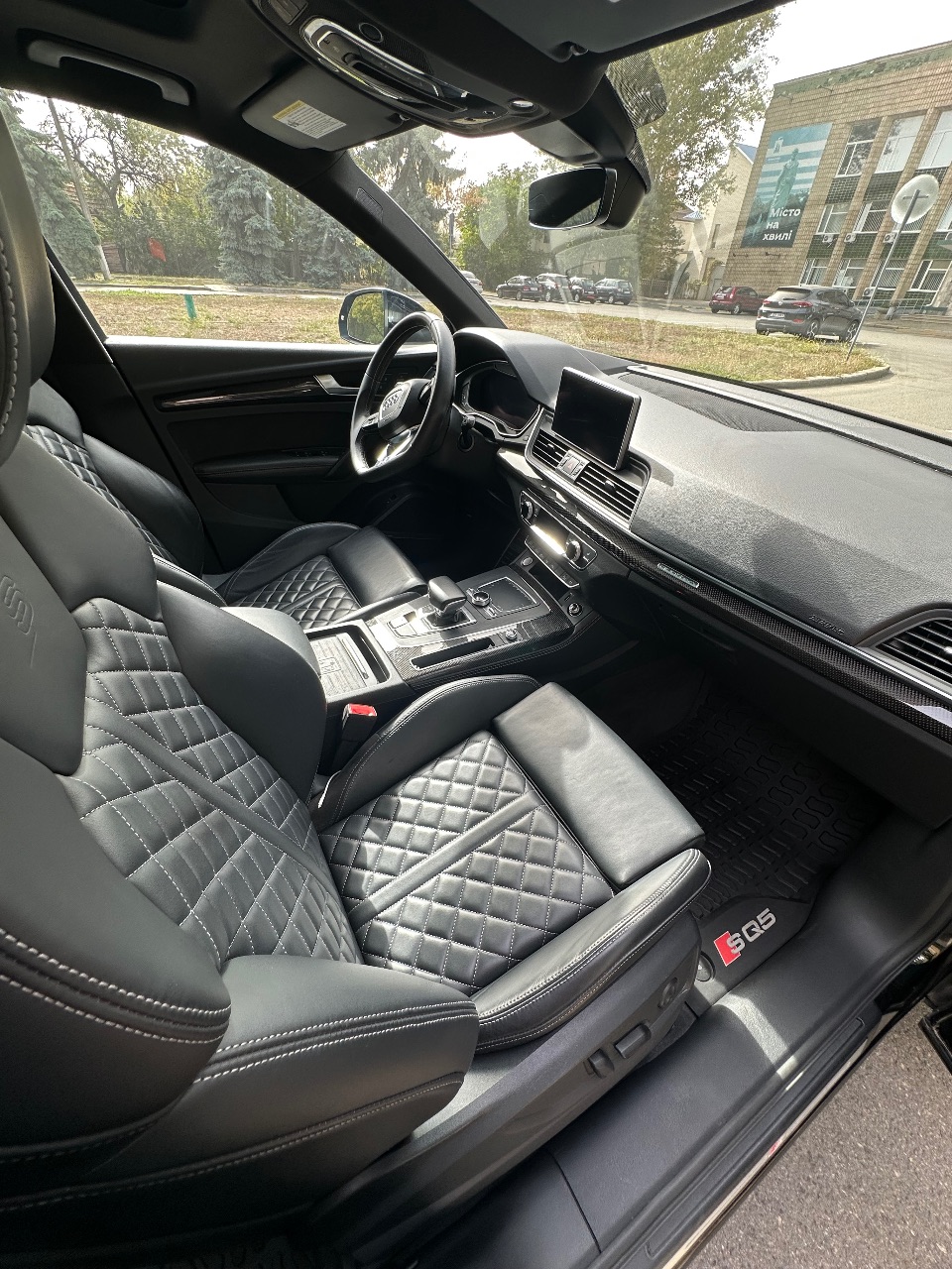 Audi SQ5 - фото 10