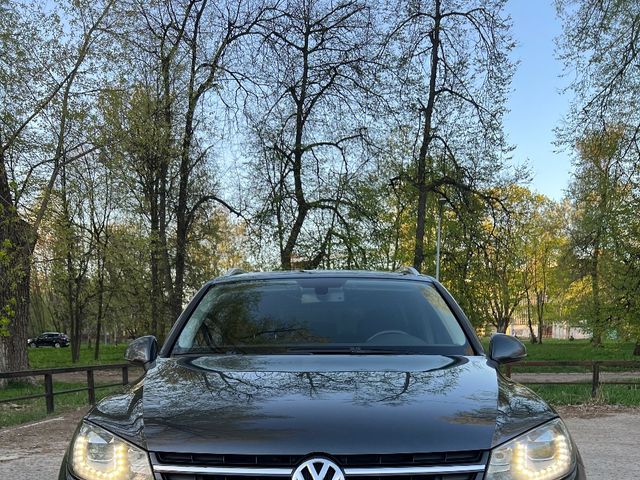 Volkswagen Touareg - фото 3