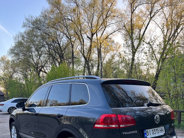 Volkswagen Touareg - фото 5