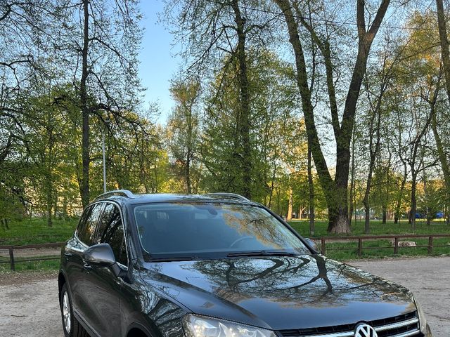 Volkswagen Touareg - фото 2