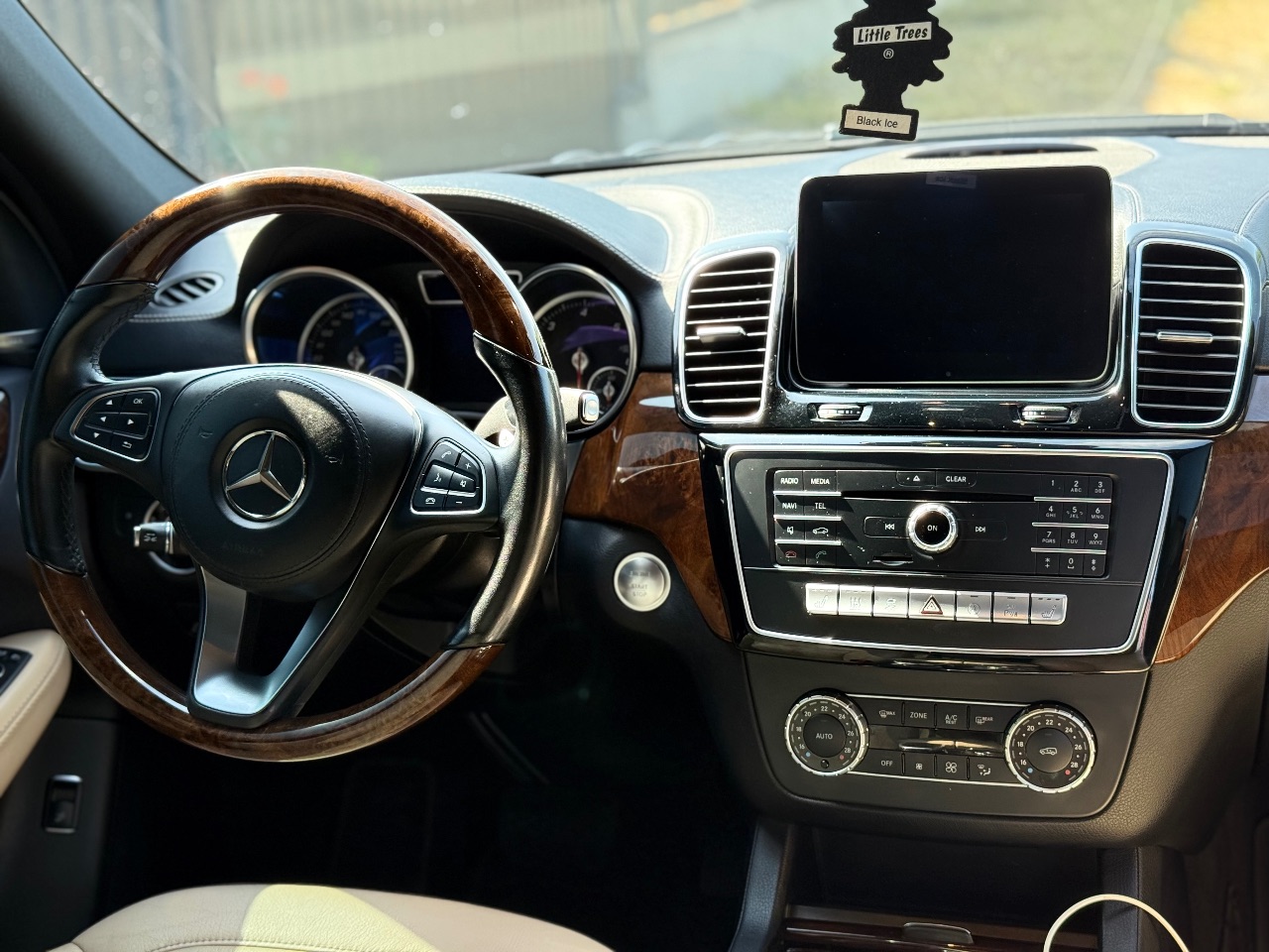 Mercedes-Benz GLS - фото 3