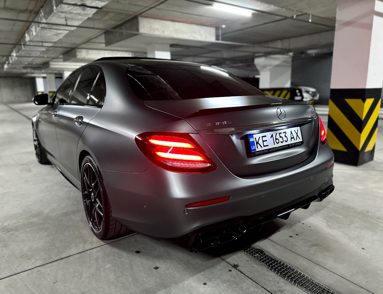 Mercedes-Benz E-Класс AMG - фото 18