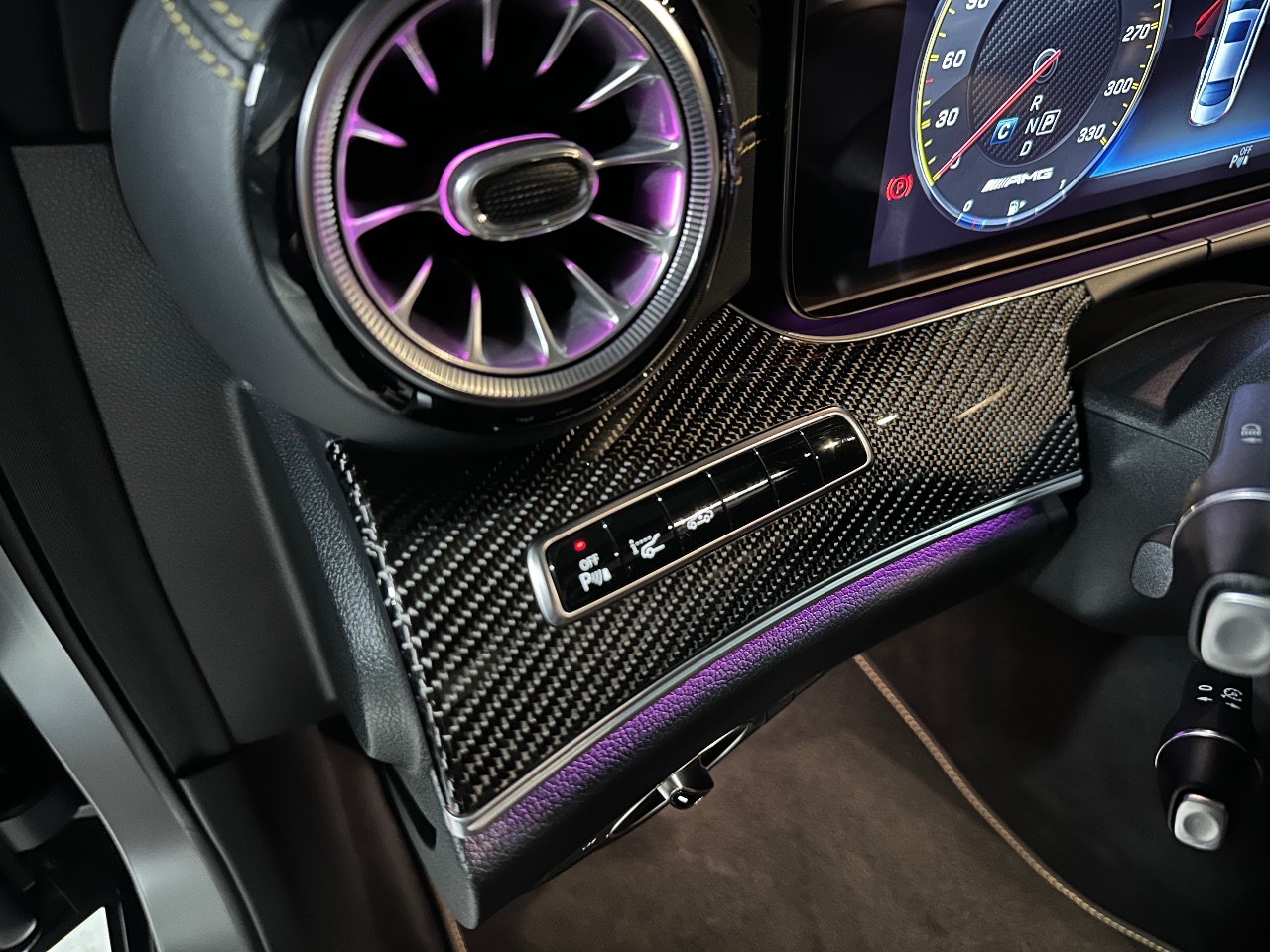 Mercedes-Benz E-Класс AMG - фото 42