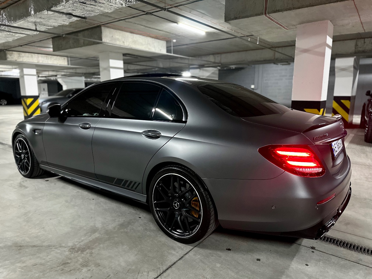 Mercedes-Benz E-Класс AMG - фото 16