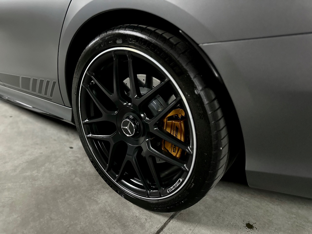 Mercedes-Benz E-Класс AMG - фото 14