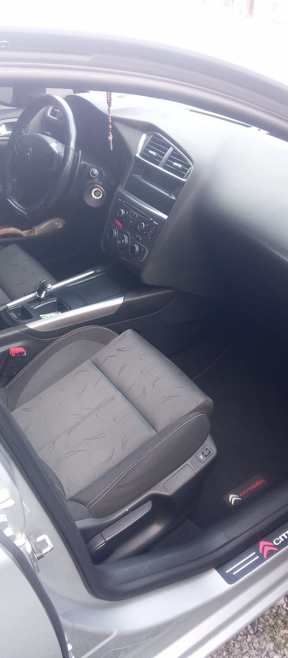 Citroen C4 - фото 15