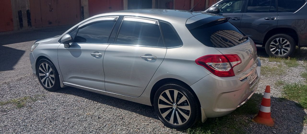 Citroen C4 - фото 19