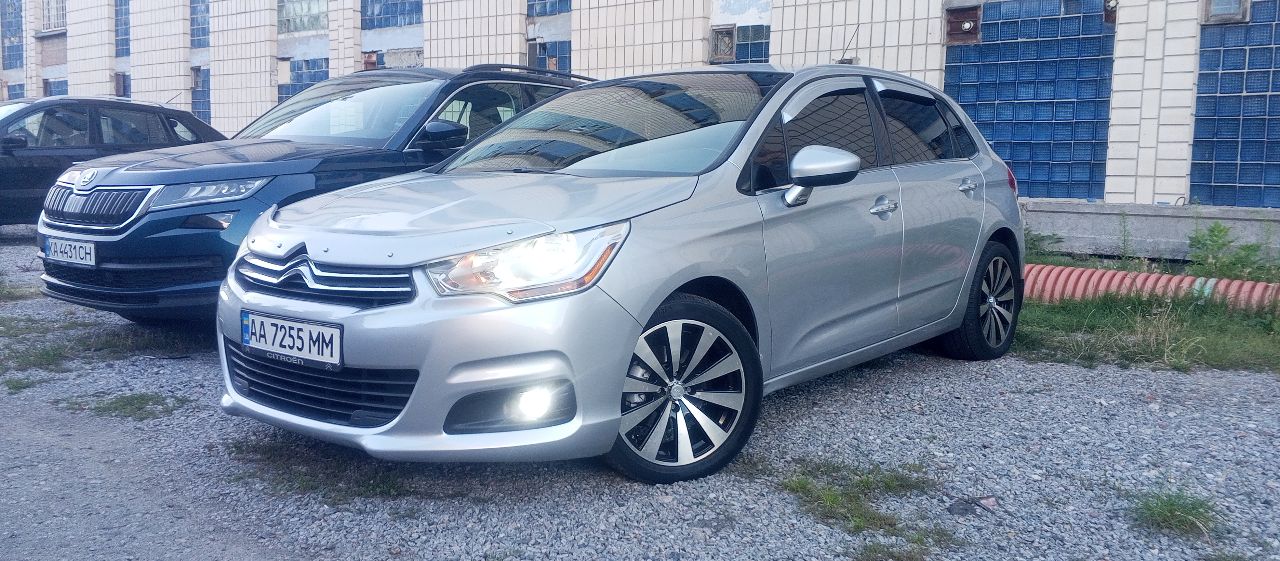 Citroen C4 - фото 1