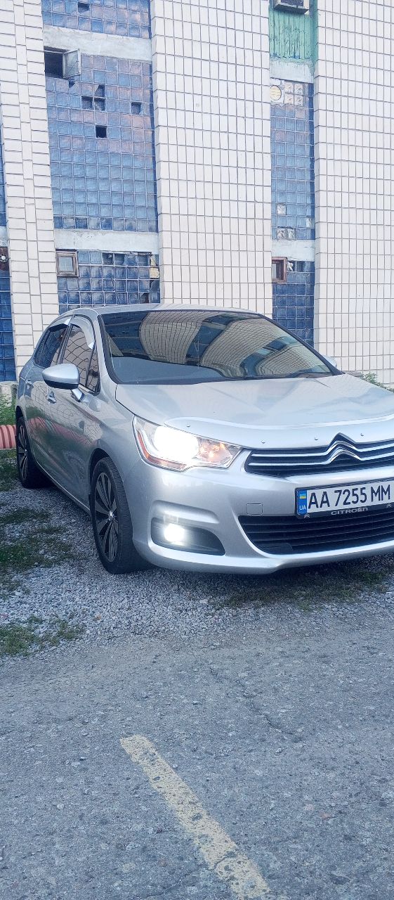 Citroen C4 - фото 6