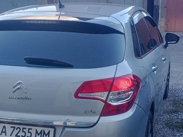 Citroen C4 - фото 4