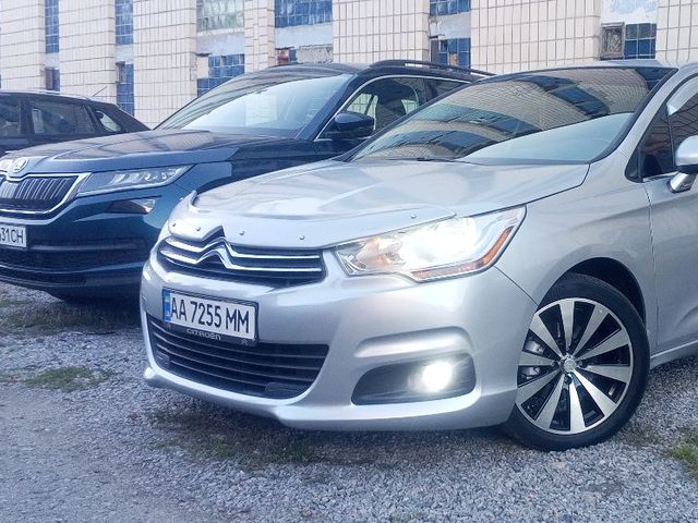 Citroen C4 - фото 1