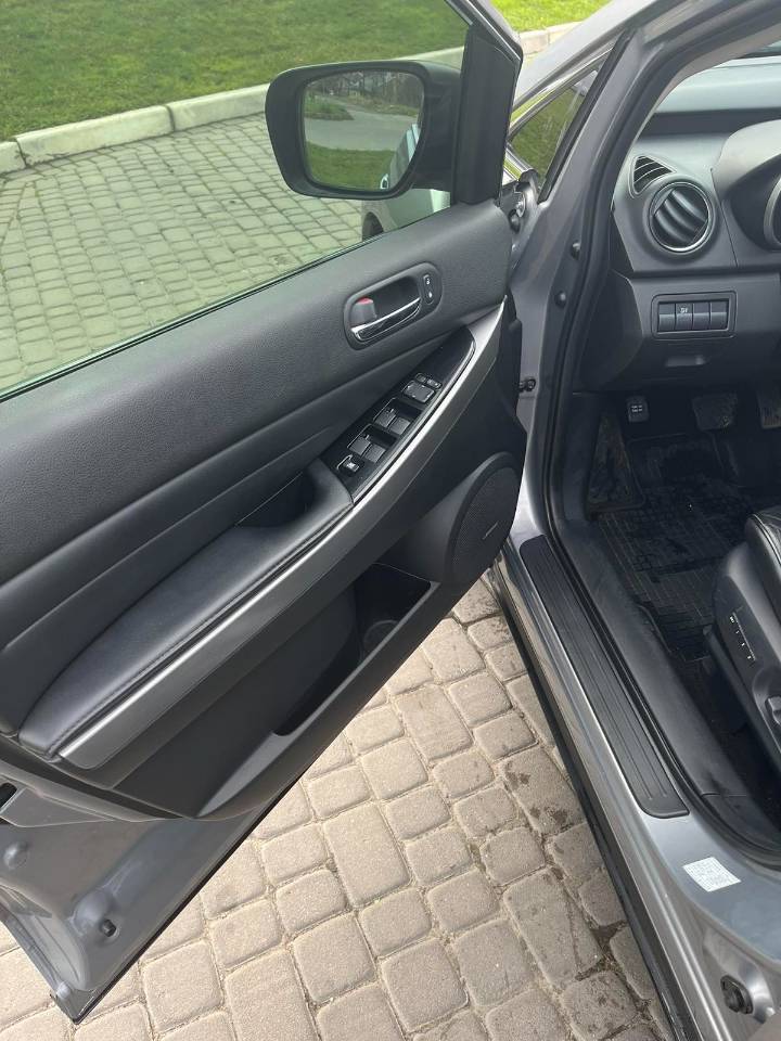 Mazda CX-7 - фото 8